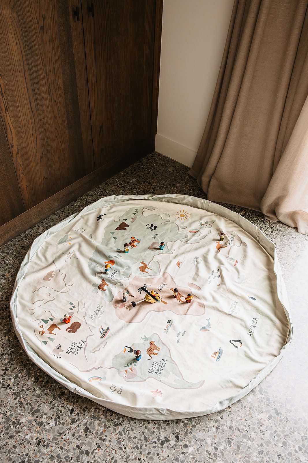 Tapis de Jeu et Sac de Rangement - Worldmap Couleur – Image 9